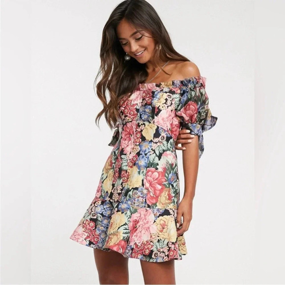 KEEPSAKE the Label Dresses & Skirts - Keepsake runaway floral mini dess with puff sleeve